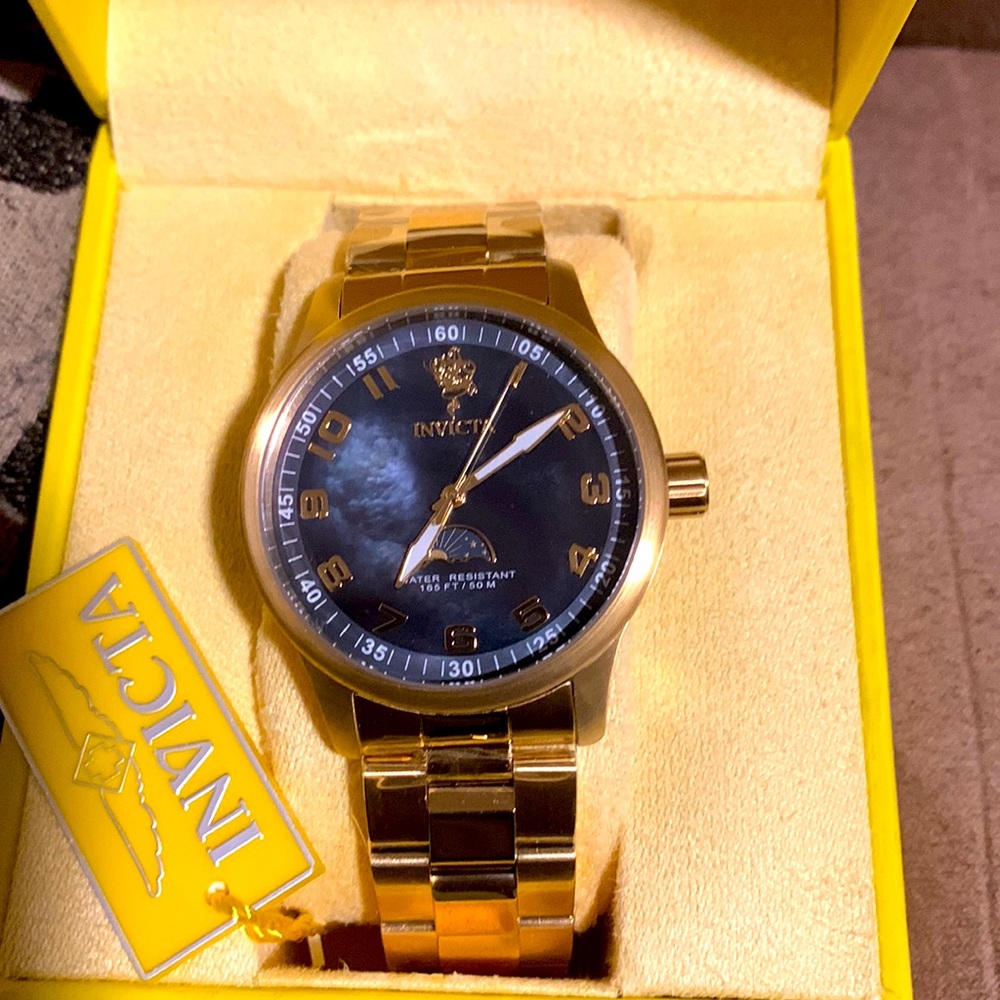 All Gold Invicta Royals